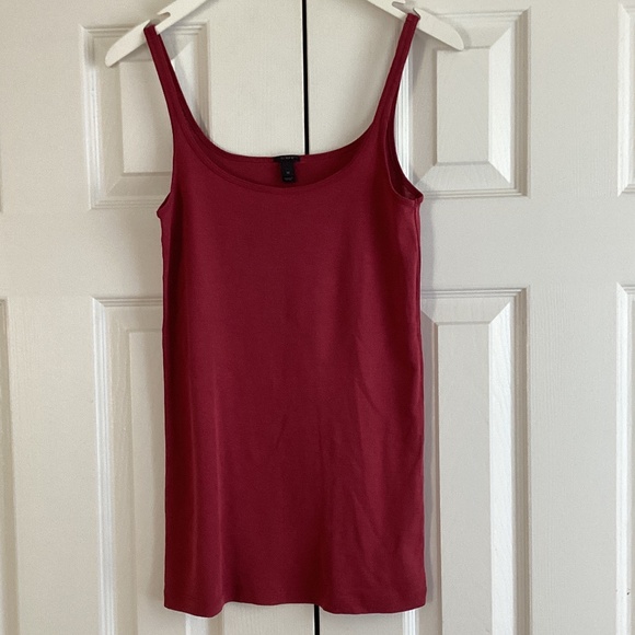 BUNDLE of 5 Tank Tops - Picture 3 of 13